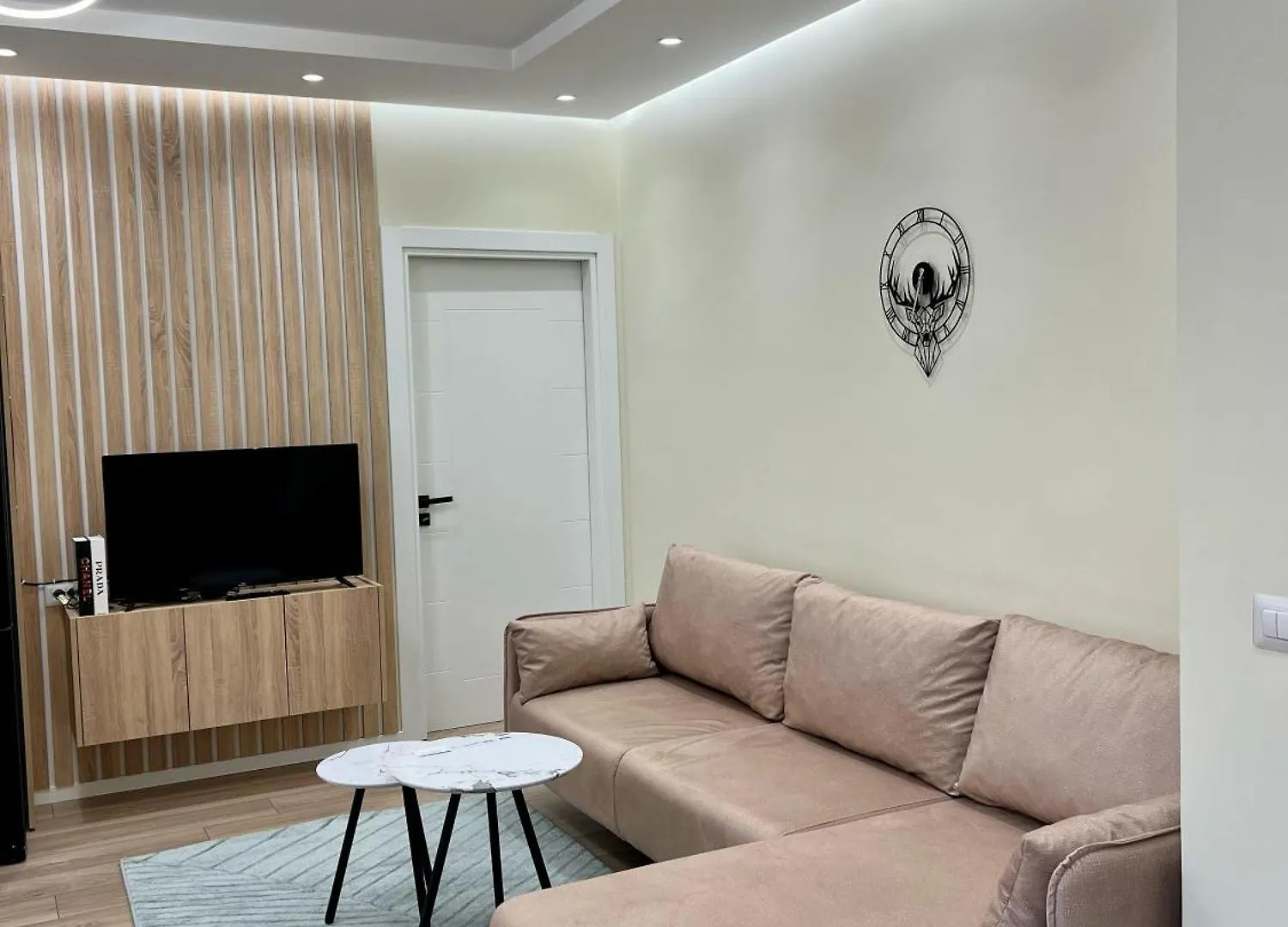 Spacious Apartment - 1 Minute Walking From Center Tirana 0*,  Albánia